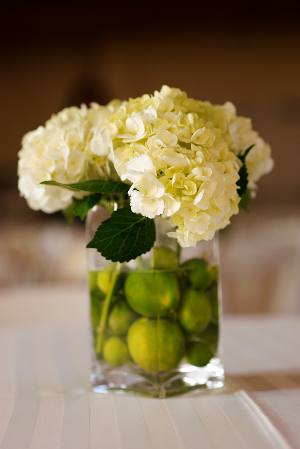 floral centerpiece photo by Dallas based wedding photographers Aves Photographic Design